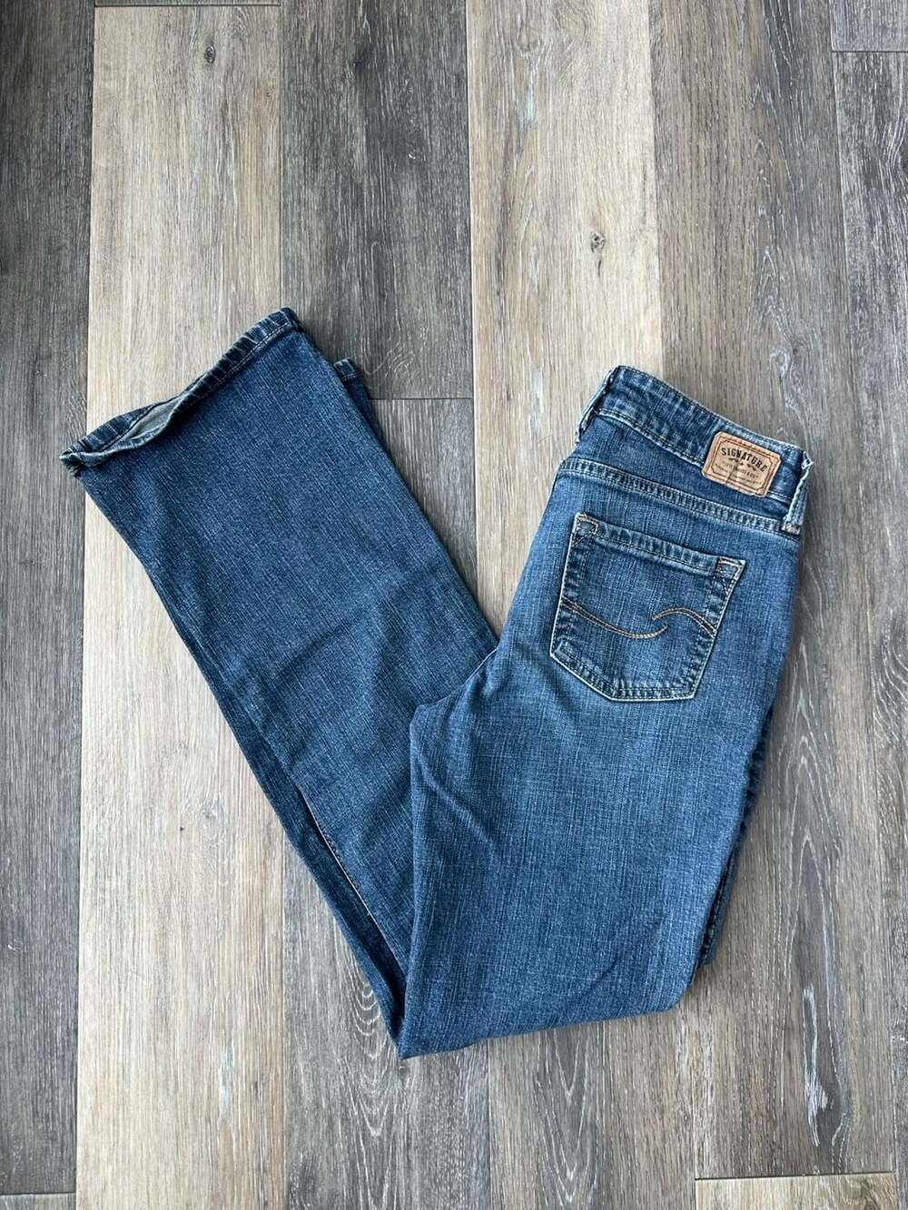 Signature by Levi Strauss Low Rise Bootcut Jeans Mid Wash Size 6M